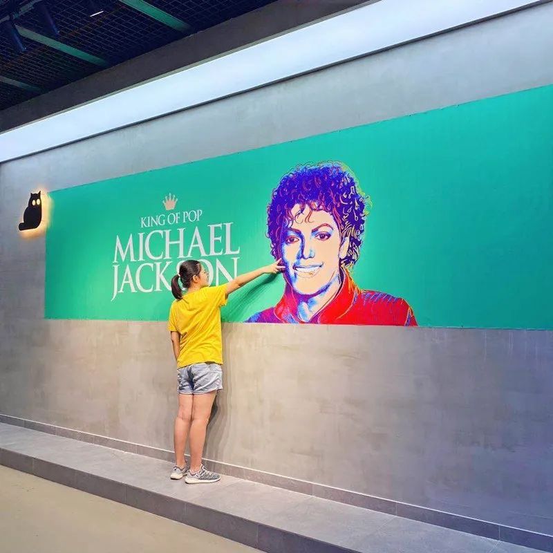 MJ E3.jpg
